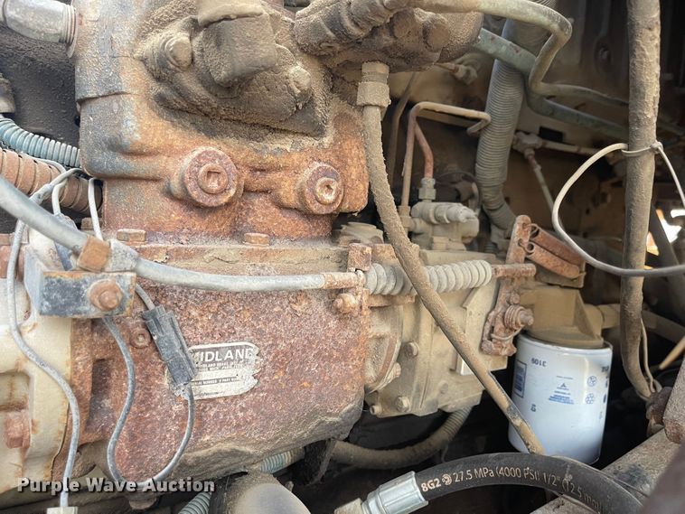 image for item DN7429 1987 International F2275  semi truck