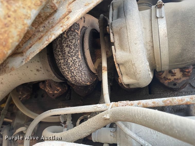 image for item DN7429 1987 International F2275  semi truck