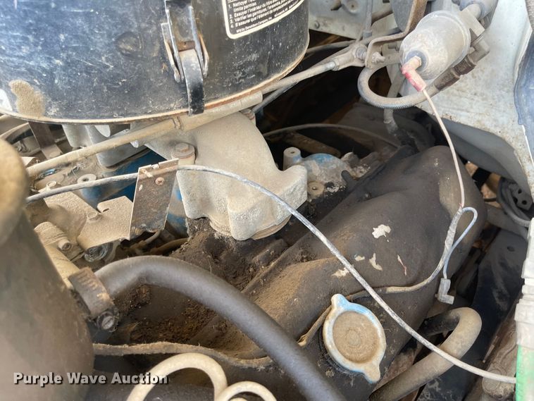 image for item DN7431 1984 Ford F700  utility / service truck