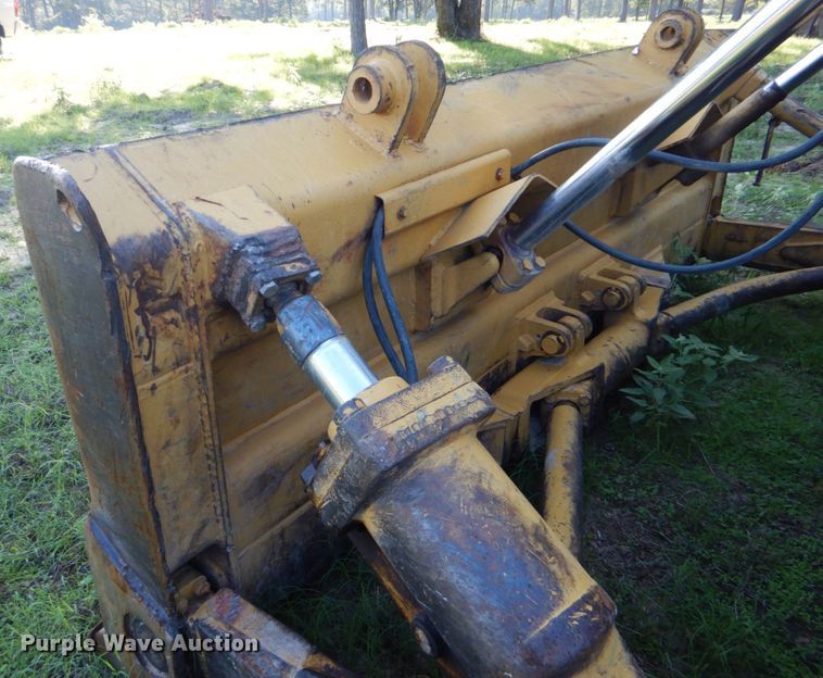 image for item DO1578 1985 Caterpillar D6D  dozer