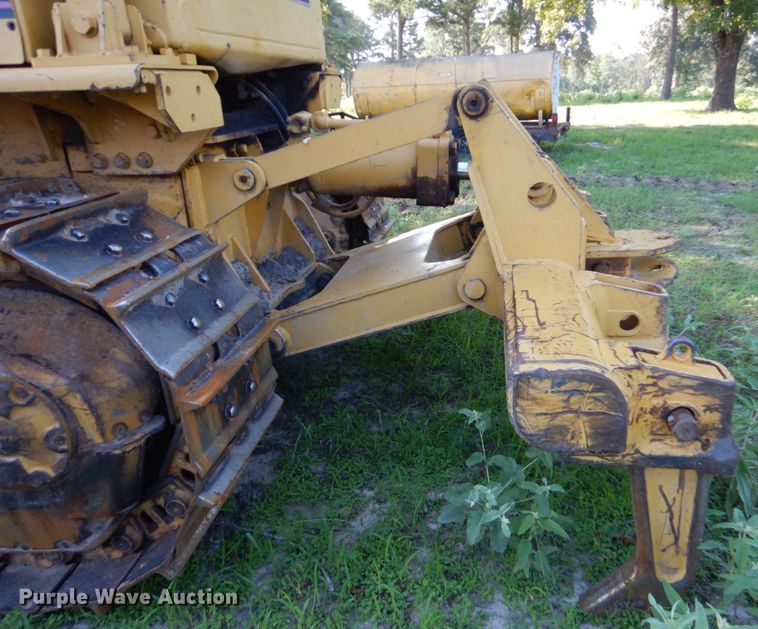 image for item DO1578 1985 Caterpillar D6D  dozer