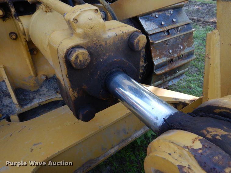 image for item DO1578 1985 Caterpillar D6D  dozer