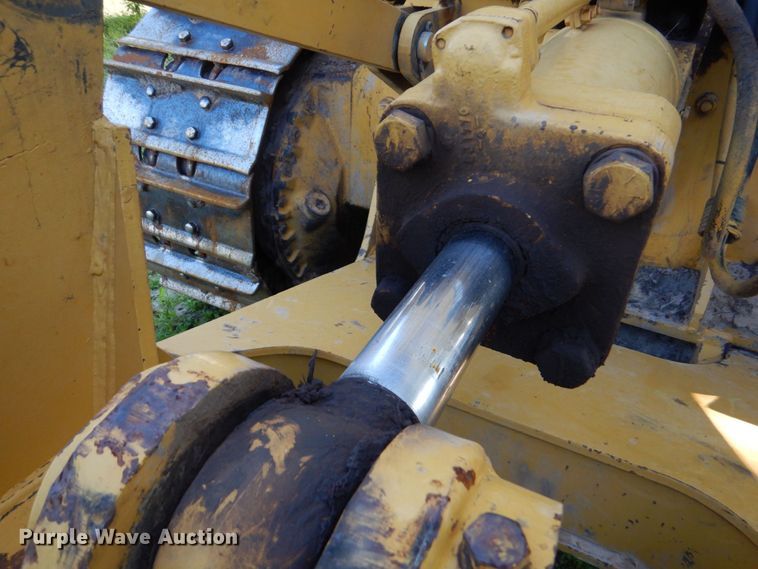 image for item DO1578 1985 Caterpillar D6D  dozer