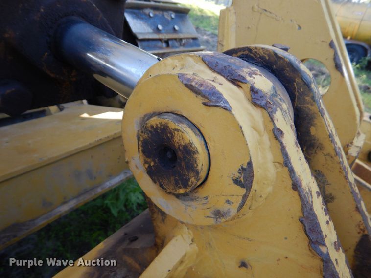 image for item DO1578 1985 Caterpillar D6D  dozer