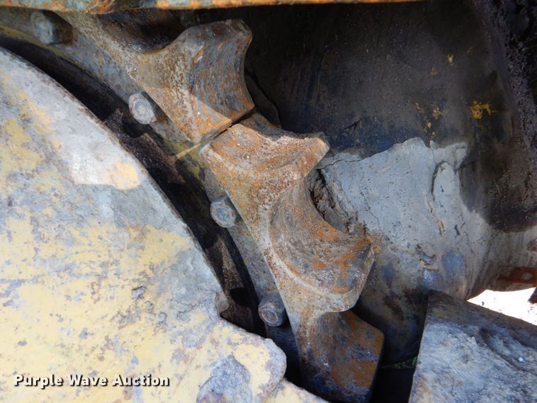 image for item DO1578 1985 Caterpillar D6D  dozer