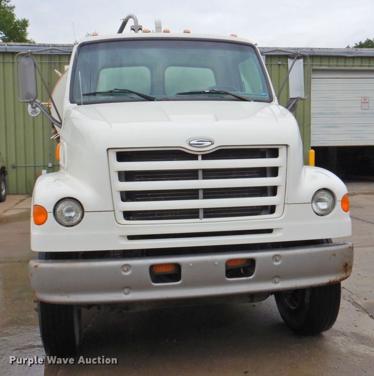 image for item DP4720 1999 Sterling L7501  sewer jetter truck