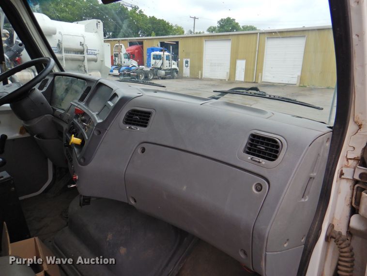 image for item DP4720 1999 Sterling L7501  sewer jetter truck