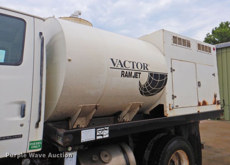 image for item DP4720 1999 Sterling L7501  sewer jetter truck