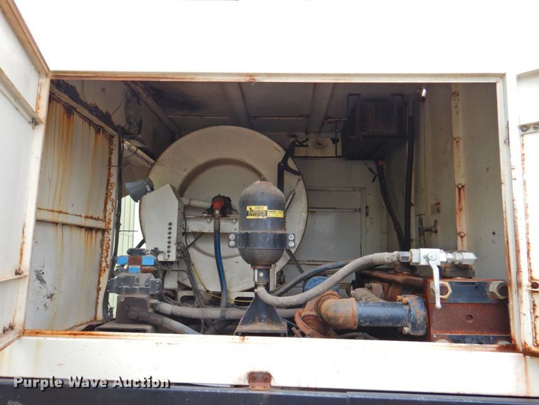 image for item DP4720 1999 Sterling L7501  sewer jetter truck