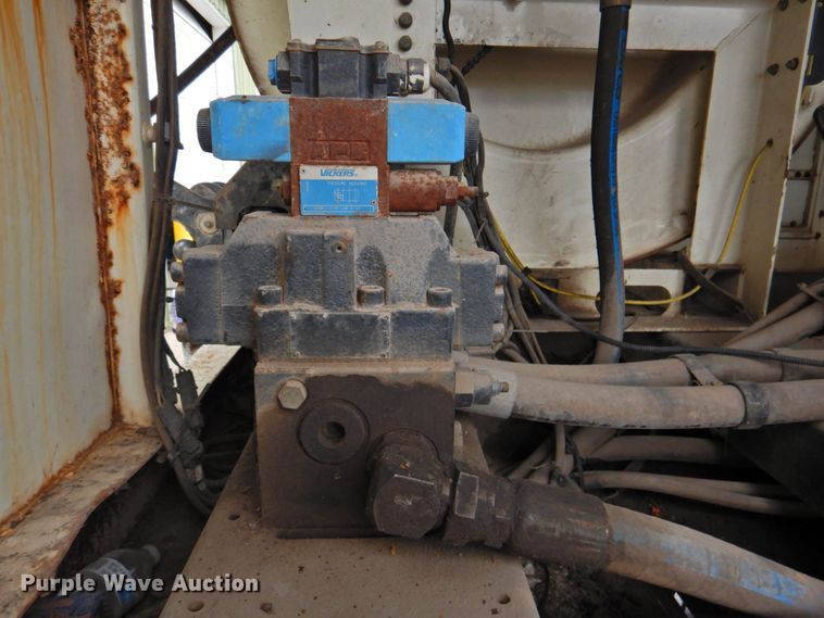 image for item DP4720 1999 Sterling L7501  sewer jetter truck