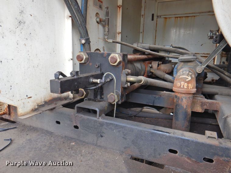 image for item DP4720 1999 Sterling L7501  sewer jetter truck