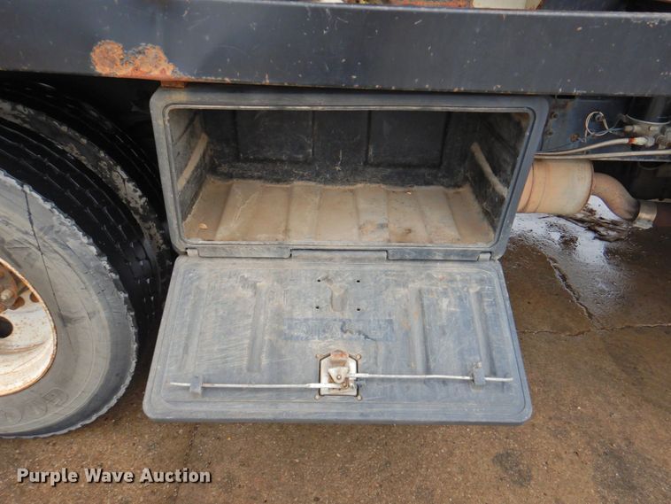 image for item DP4720 1999 Sterling L7501  sewer jetter truck