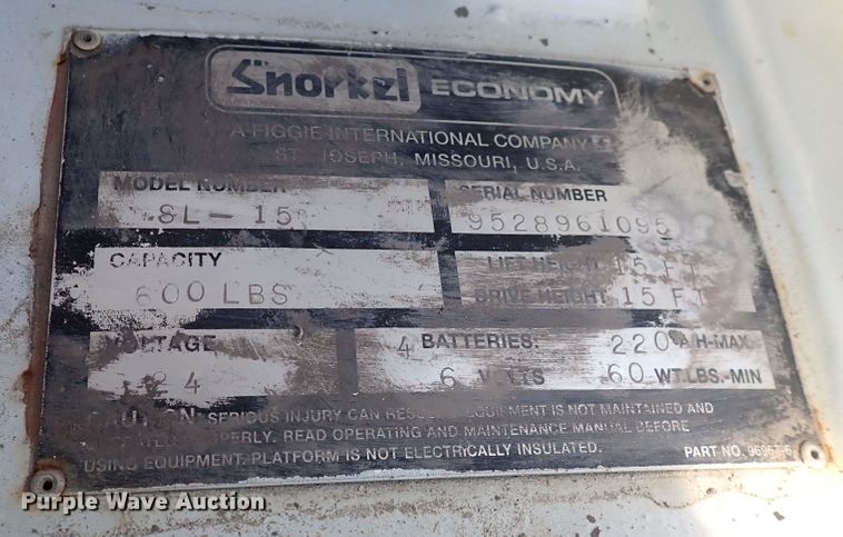 image for item DQ2876 1995 Snorkel 8L-15  scissor lift