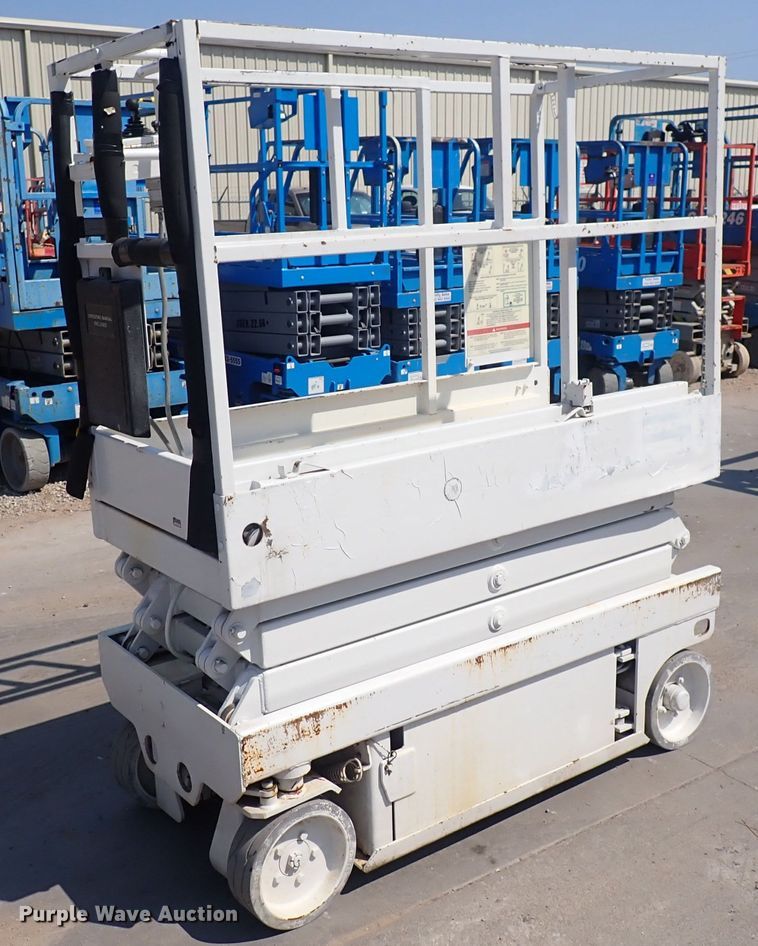 image for item DQ2877 Snorkel  scissor lift