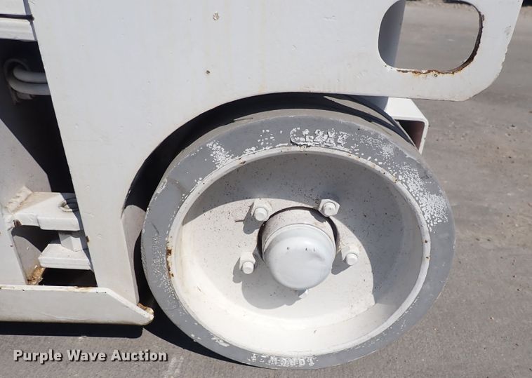 image for item DQ2877 Snorkel  scissor lift