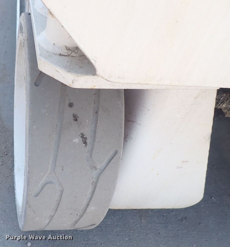 image for item DQ2877 Snorkel  scissor lift