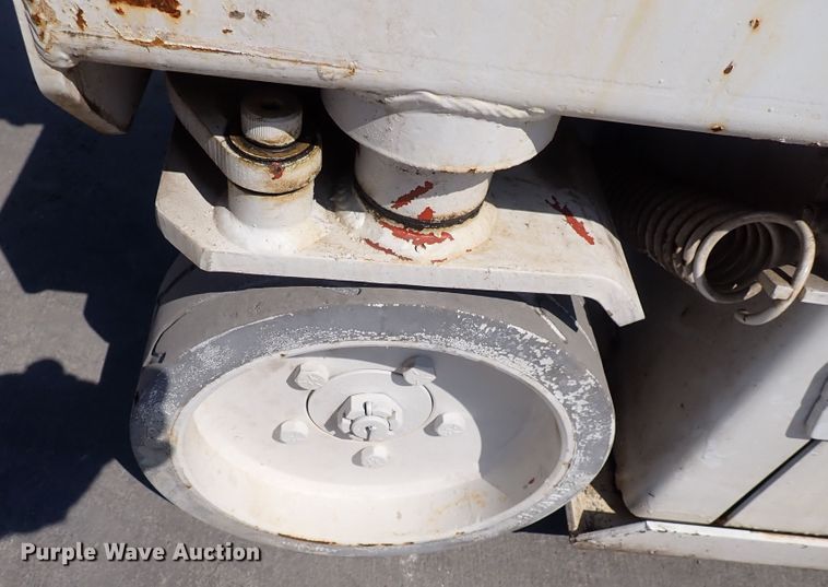 image for item DQ2877 Snorkel  scissor lift