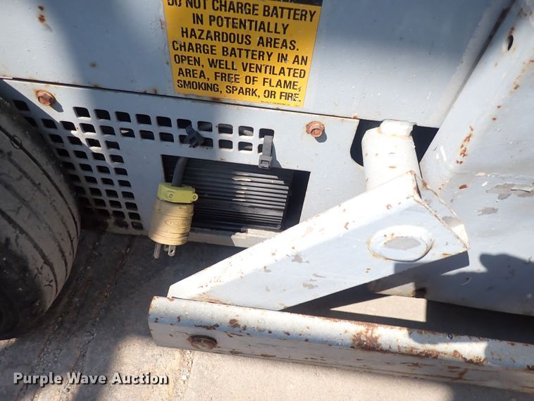 image for item DQ2878 Mec 2034UT  scissor lift