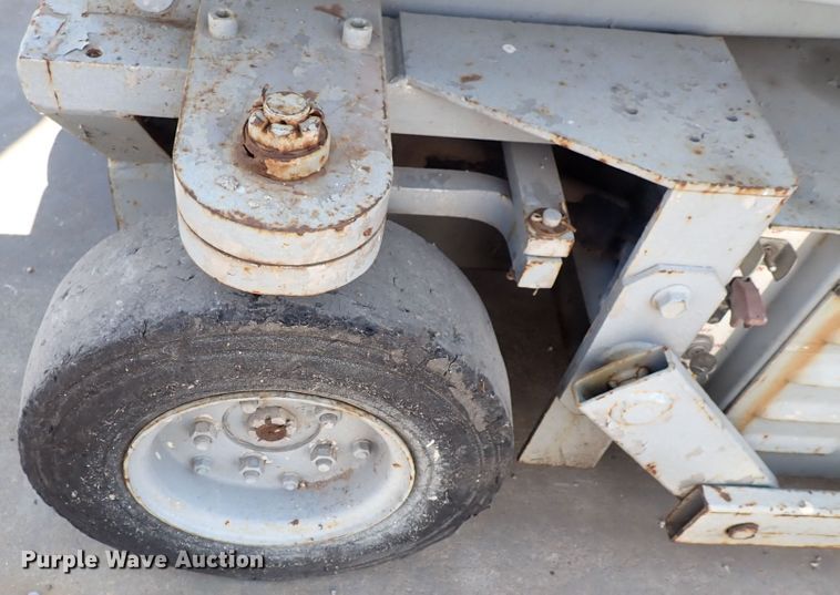 image for item DQ2878 Mec 2034UT  scissor lift