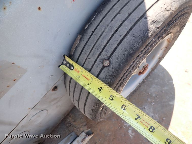 image for item DQ2878 Mec 2034UT  scissor lift