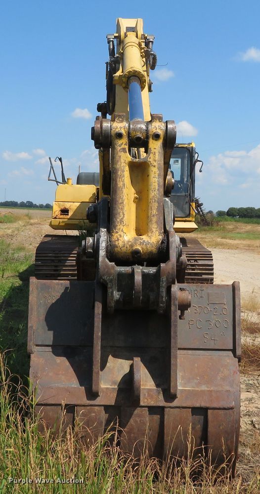 image for item DR0106 2008 Komatsu PC300LC-8  excavator