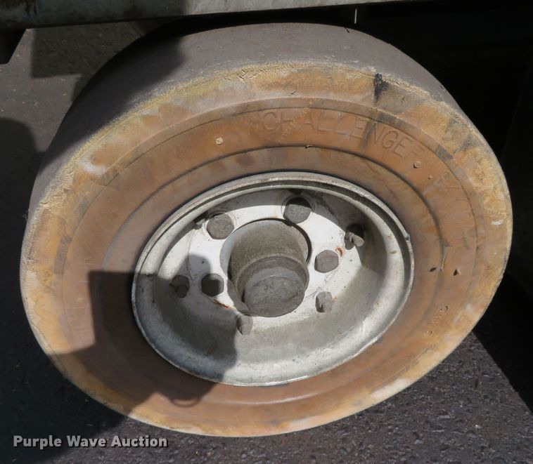 image for item DR0116 2000 Skyjack SJIII 4626  scissor lift