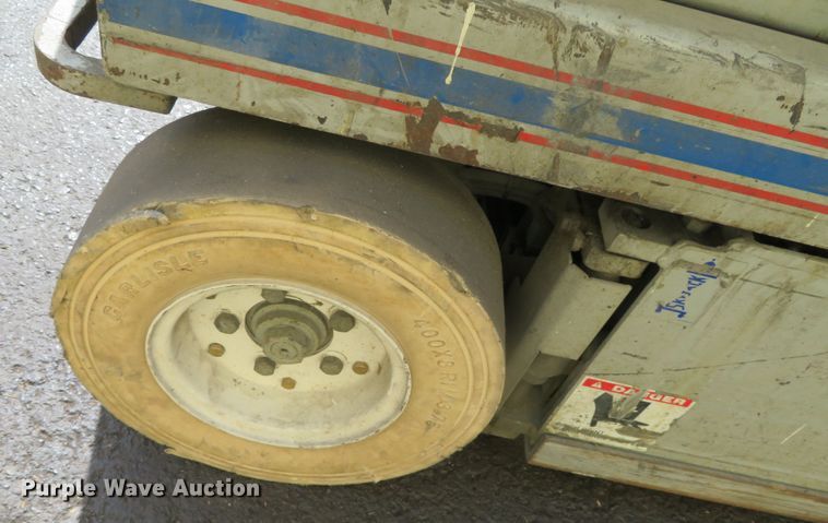 image for item DR0116 2000 Skyjack SJIII 4626  scissor lift