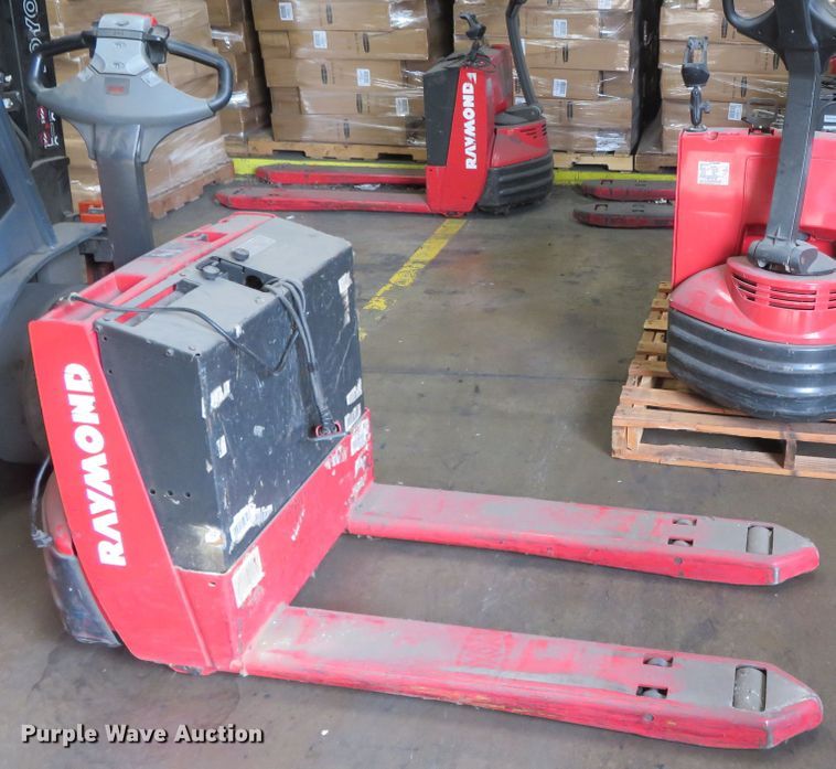 image for item DR0117 (4) Raymond 102T-F45L pallet jacks