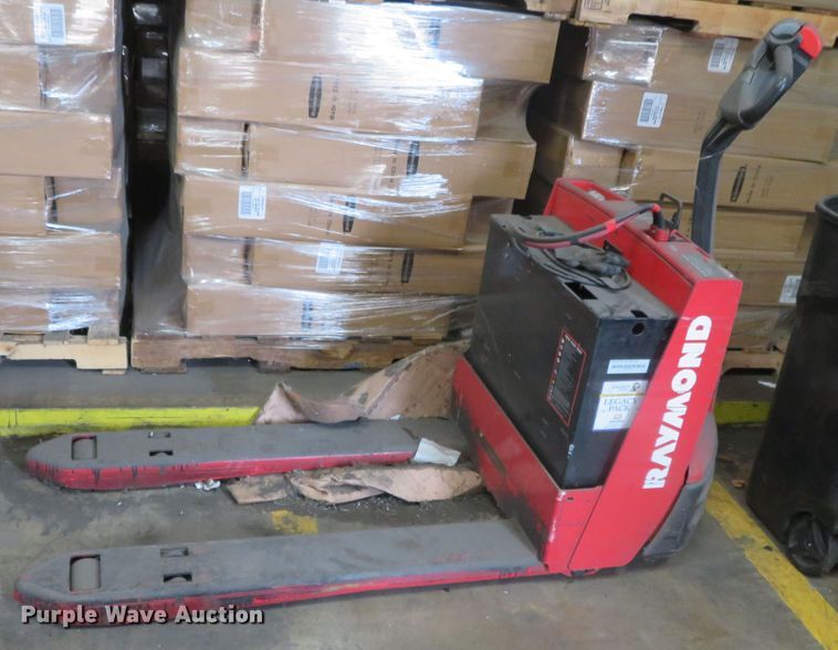 image for item DR0117 (4) Raymond 102T-F45L pallet jacks
