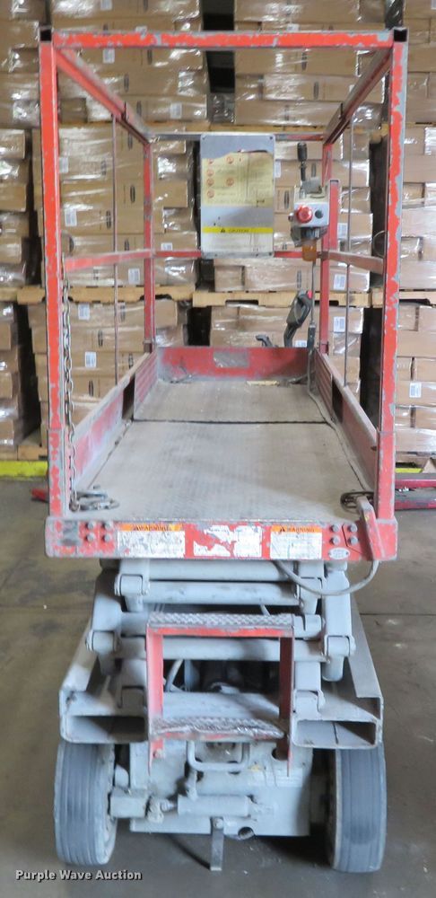 image for item DR0119 1997 Skyjack SJIII 3220  scissor lift