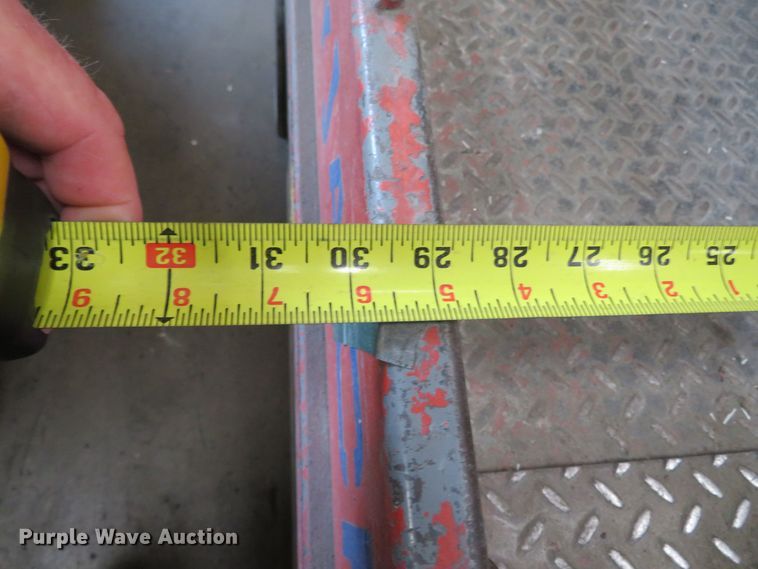 image for item DR0119 1997 Skyjack SJIII 3220  scissor lift