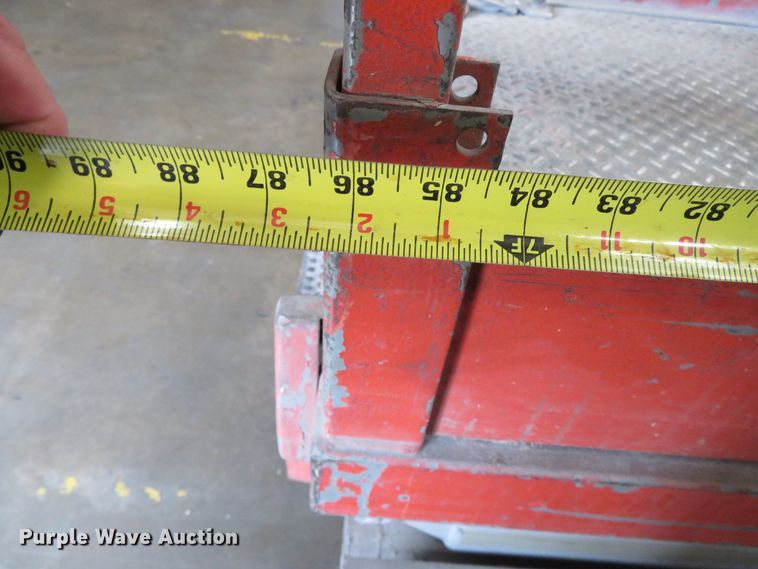 image for item DR0119 1997 Skyjack SJIII 3220  scissor lift