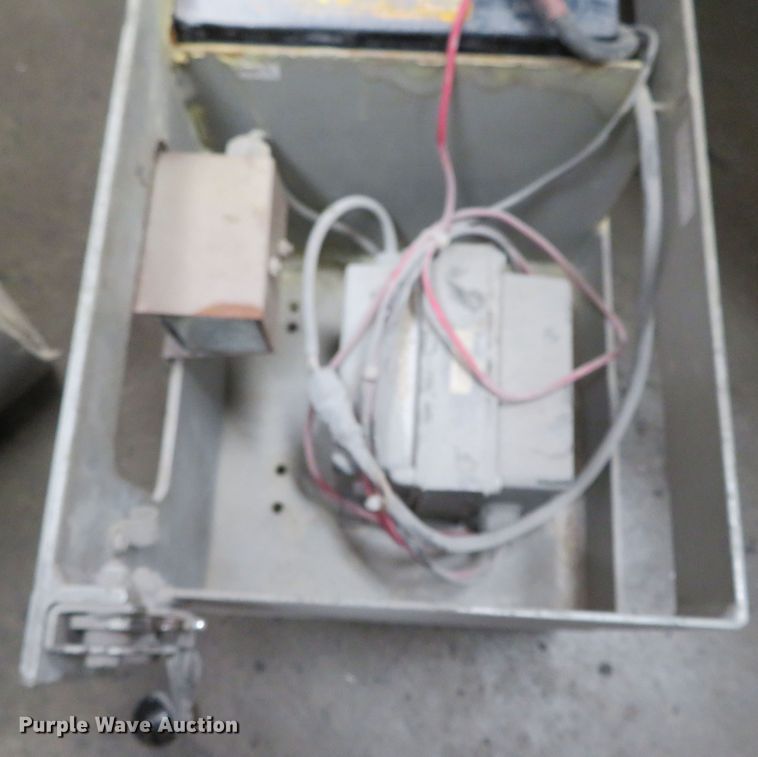 image for item DR0119 1997 Skyjack SJIII 3220  scissor lift