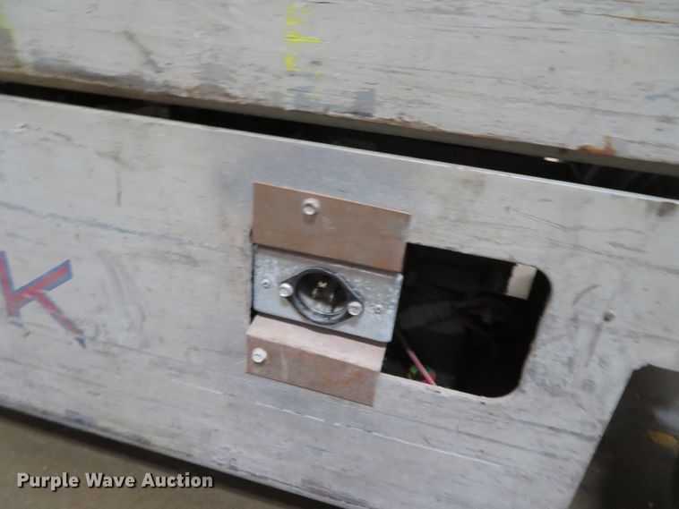 image for item DR0119 1997 Skyjack SJIII 3220  scissor lift