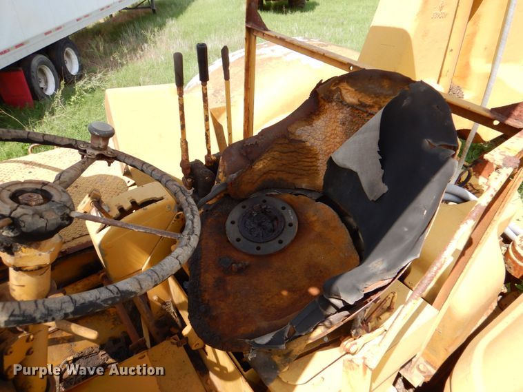 image for item DR2032 Caterpillar 630B  conventional scraper