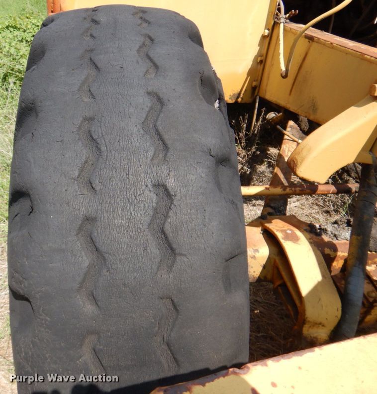 image for item DR2032 Caterpillar 630B  conventional scraper