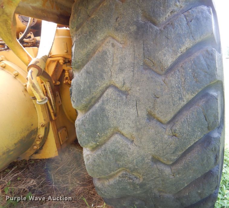 image for item DR2032 Caterpillar 630B  conventional scraper