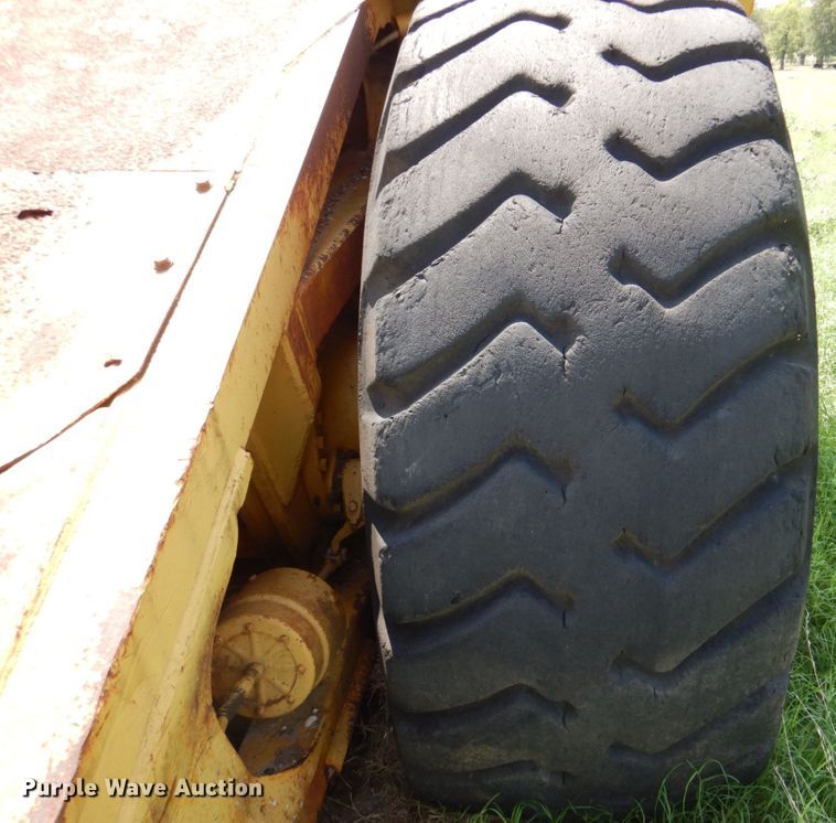 image for item DR2032 Caterpillar 630B  conventional scraper