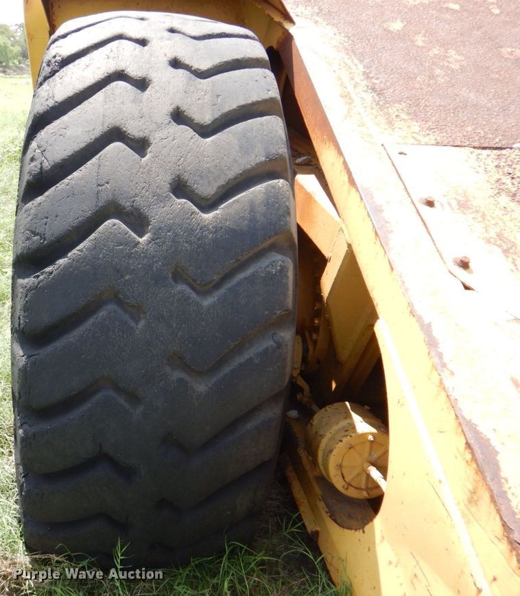 image for item DR2032 Caterpillar 630B  conventional scraper