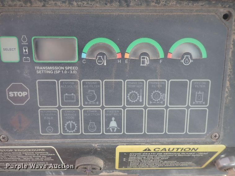 image for item DS7074 1999 John Deere 750C LGP  dozer