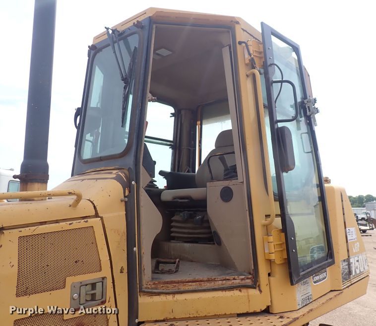 image for item DS7074 1999 John Deere 750C LGP  dozer