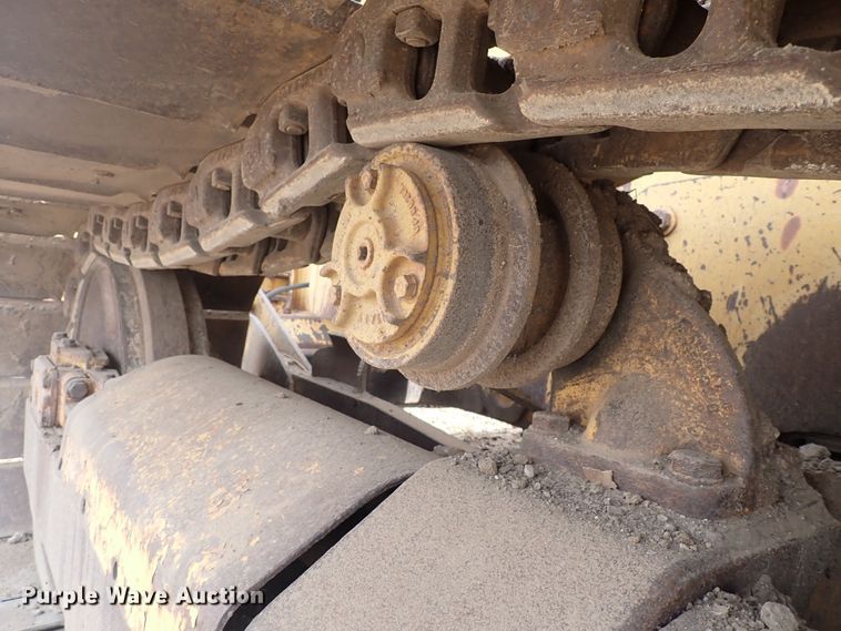 image for item DS7074 1999 John Deere 750C LGP  dozer