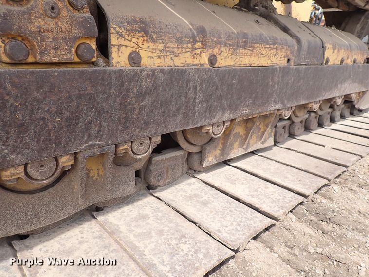 image for item DS7074 1999 John Deere 750C LGP  dozer