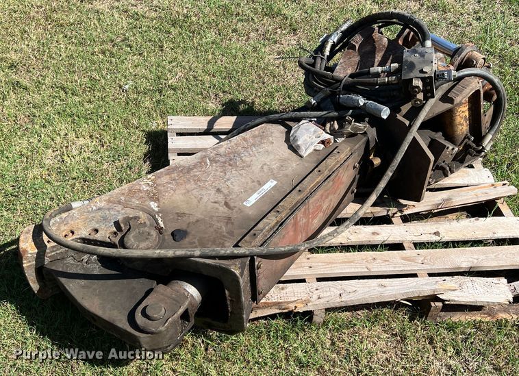 image for item IA9093 LaBounty  rotating shear