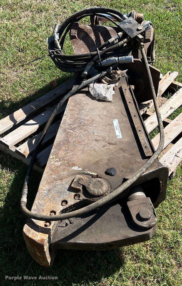 image for item IA9093 LaBounty  rotating shear