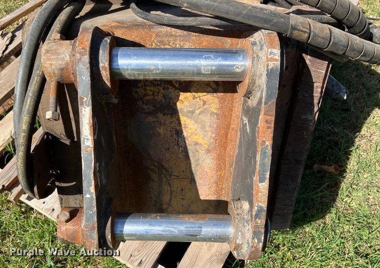 image for item IA9093 LaBounty  rotating shear