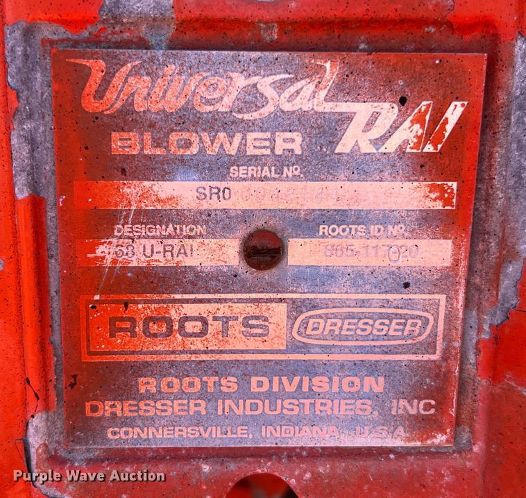 image for item IA9102 2000 International 4700  asphalt patch truck