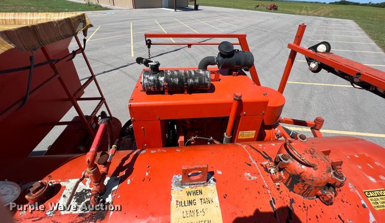 image for item IA9102 2000 International 4700  asphalt patch truck