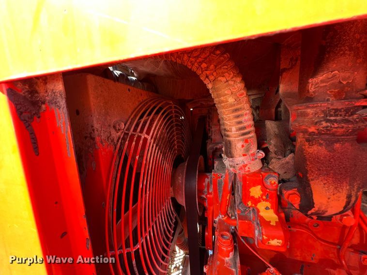 image for item IA9102 2000 International 4700  asphalt patch truck