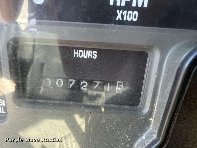 image for item IA9102 2000 International 4700  asphalt patch truck